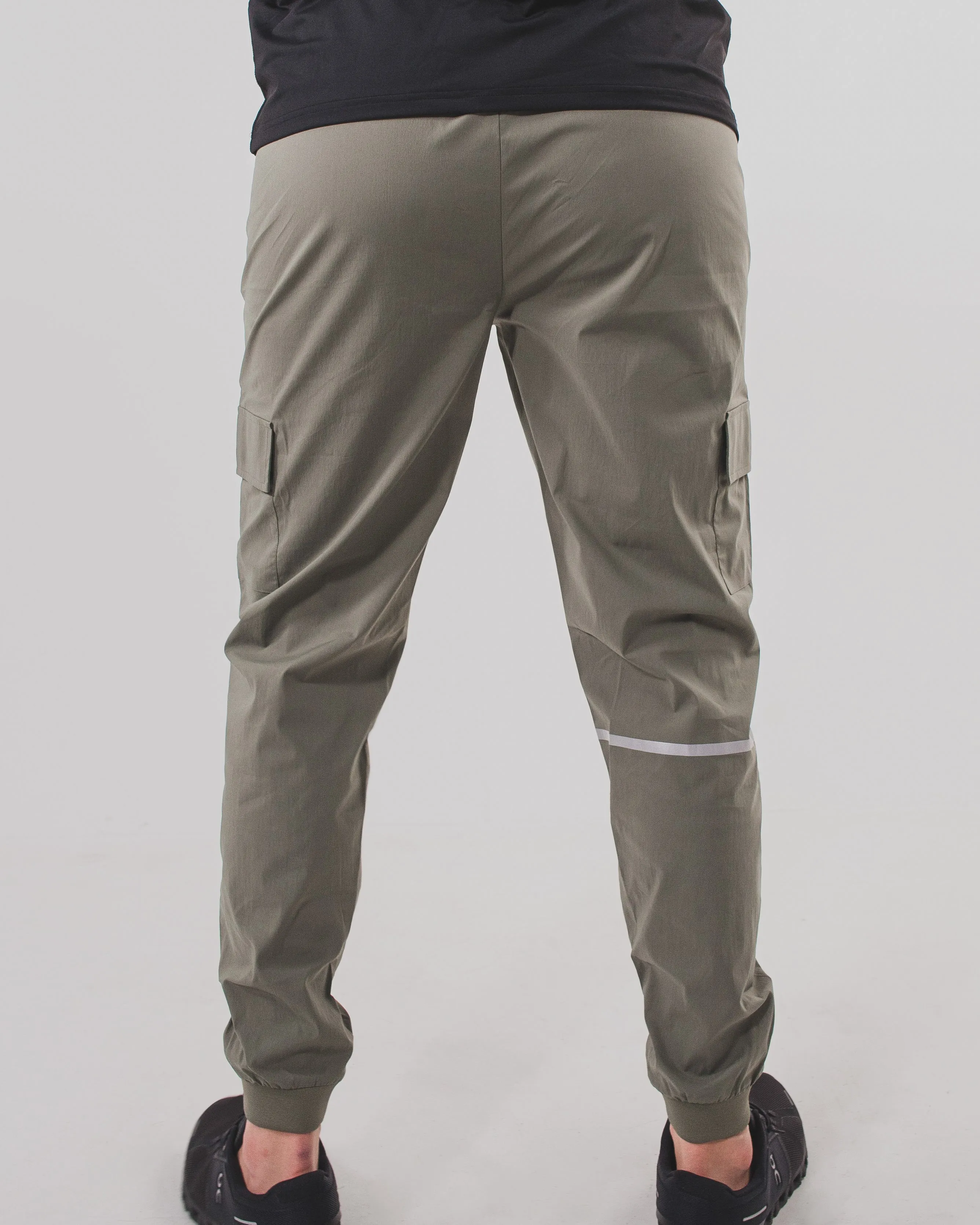 Active Cargo Joggers - Matte Green