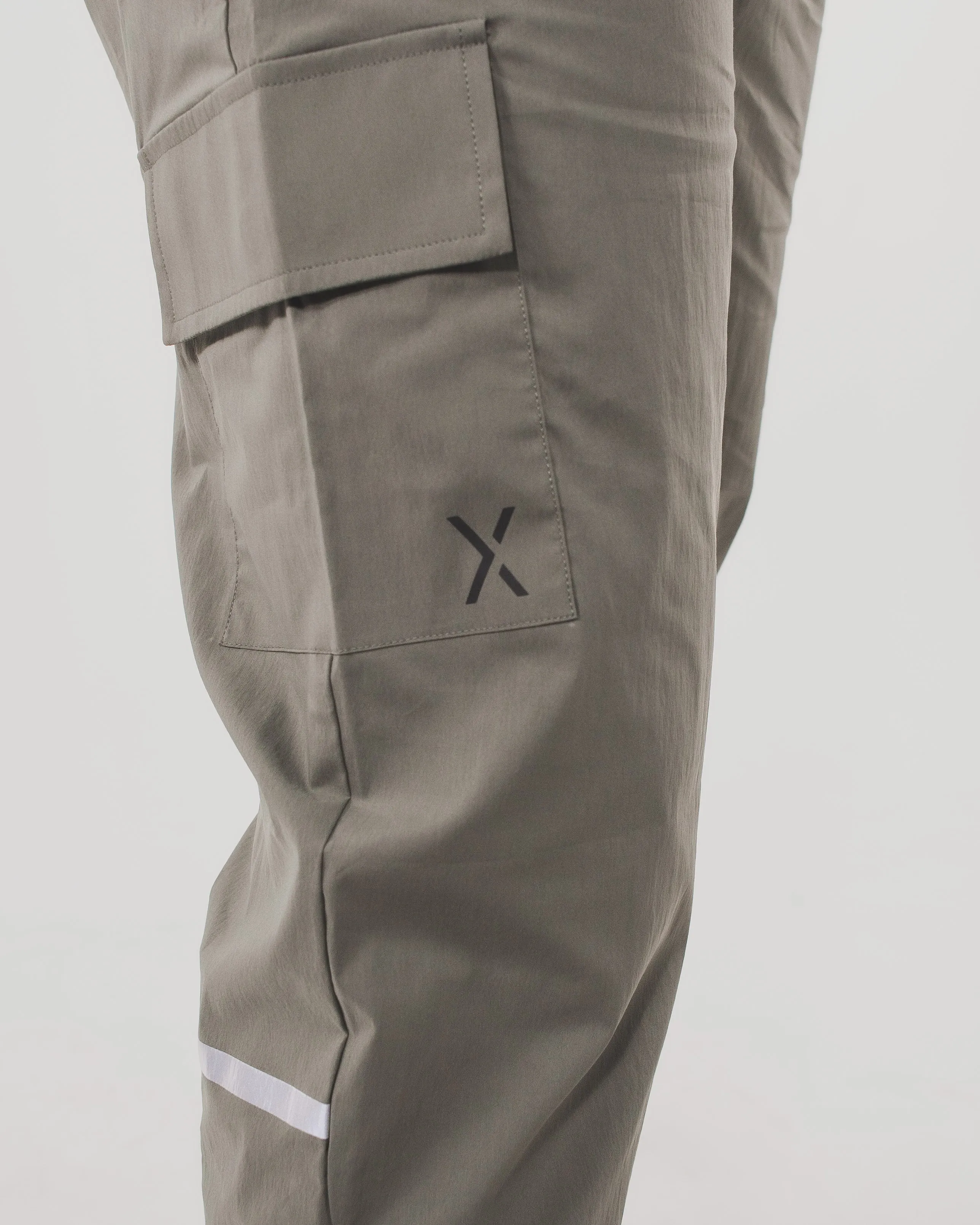 Active Cargo Joggers - Matte Green
