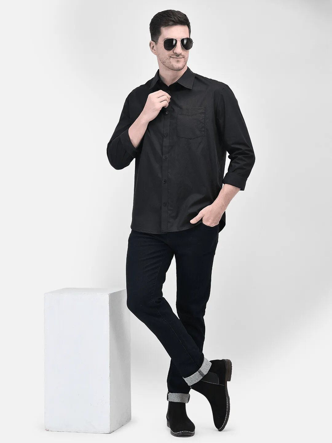 CLASSIC BLACK SHIRT