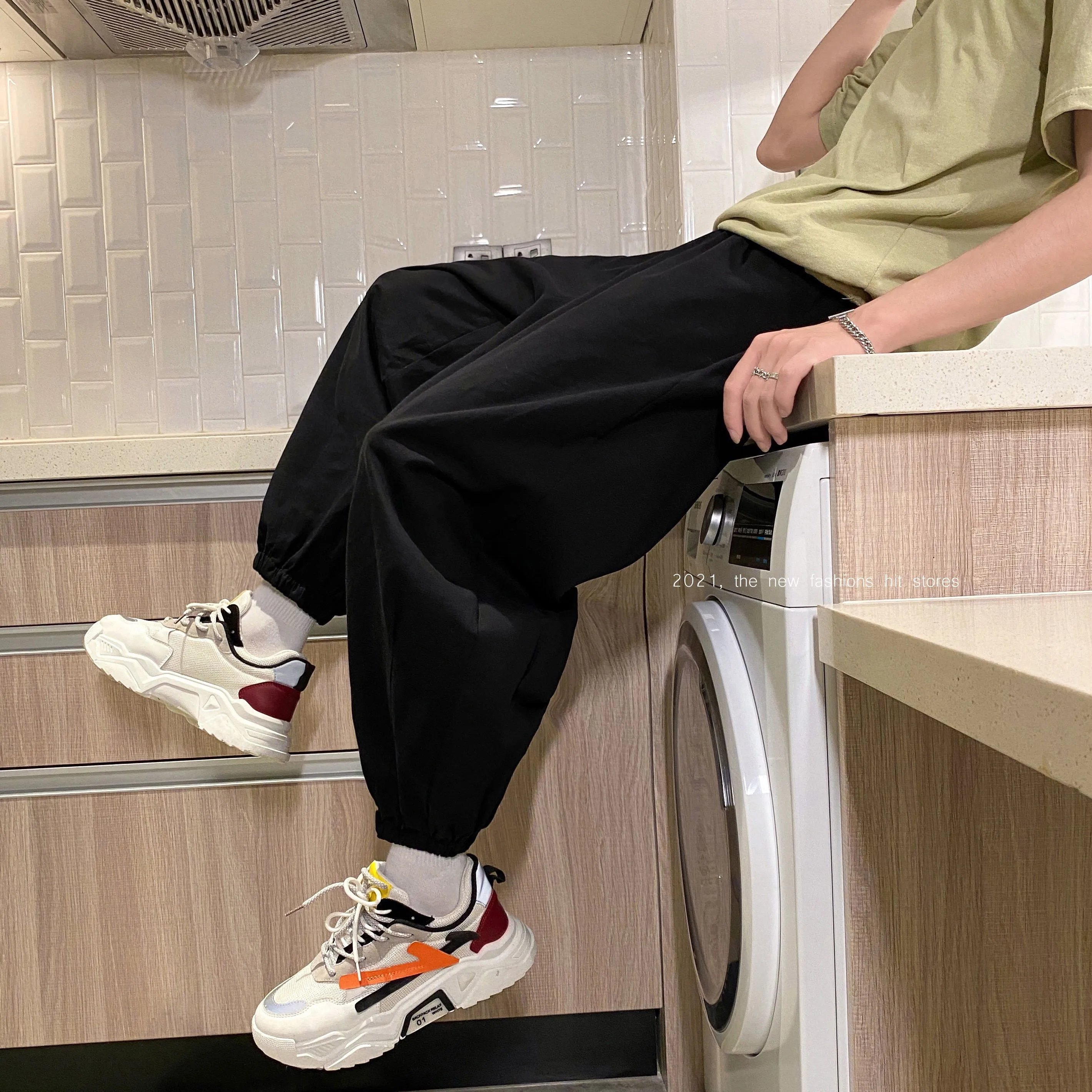 Essential Loose Joggers