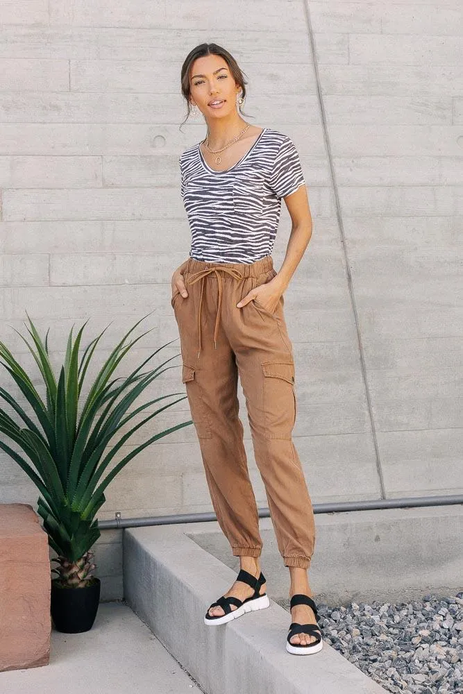Tencel Joggers in Camel